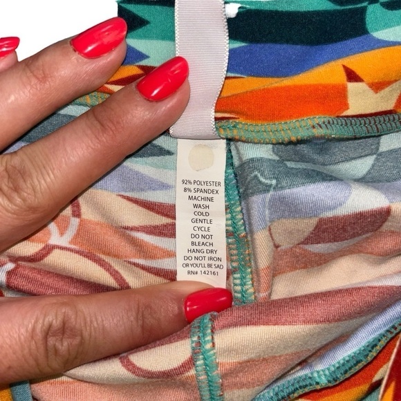 LulaRoe Colorful Disney Leggings Women’s One Size Mickey Minnie Soft Comfort - Picture 9 of 12